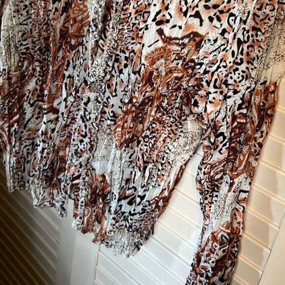 Milano Lightweight semi share button down blouse - Picture 3 of 6